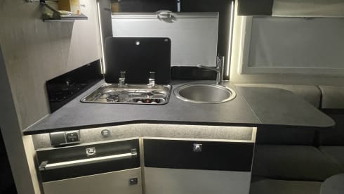 Spacious 3 pers. Challenger 337 automatic 