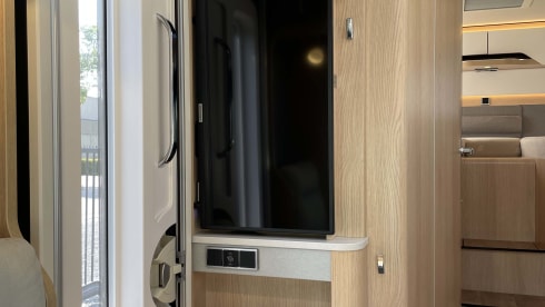 2p Hymer semi-integrated from 2021