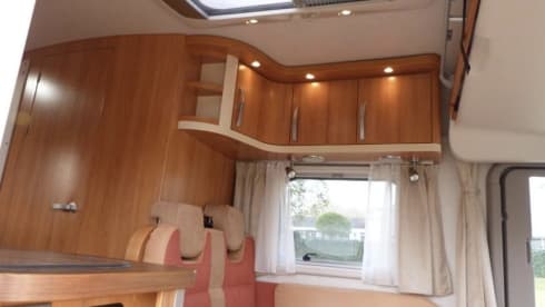 Hymer B-514 integral