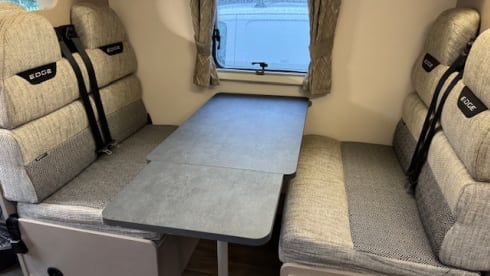 Swift Edge 476