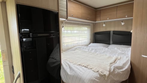 Bürstner iXEO time moonlight edition (air conditioning)!