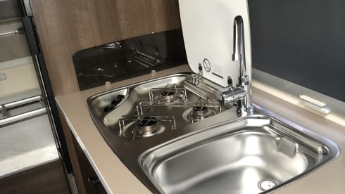 Bella – Great Family 6 berth/6belts Motorhome