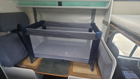 Comfortable 4-person Ford Transit Rimor Camper - Perfect for Families!