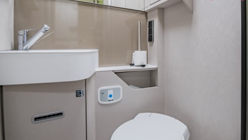 4p Hymer semi-integrated from 2022
