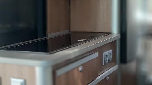 Travelcar – Beautiful cool modern 2 person camper bus