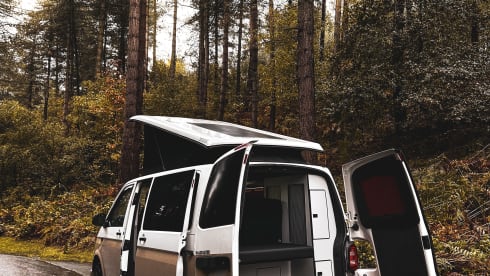 π€ NOVA π€ β 4 berth Volkswagen campervan from 2019