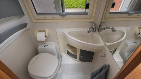 Puffin – Lernen Sie Atlas Cosy Campervan Adventures für zwei Personen kennen