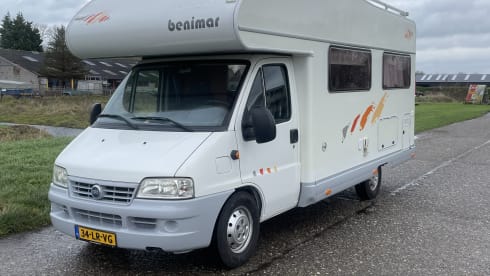 6p Benimar alcove from 2003
