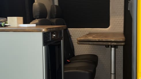 Vantastic 906 X-Adventure – 4p Mercedes-Benz bus from 2015