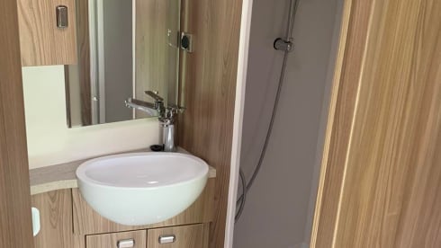 Bob – Fiat-Teilintegrierter mit 2 Schlafplätzen aus dem Jahr 2016