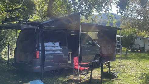 The Drifter – Volkswagen Bulli T6.1 campervan