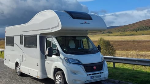 Lady – 2022 6 berth Roller Team 746 