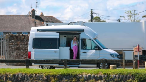 VW Grand California – 4 berth Volkswagen campervan 2024