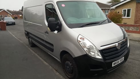 athena – 2014 Vauxhall Movano 3 berth campervan
