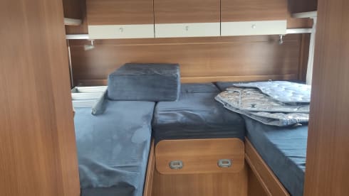 2/4 person corado Ford transit t337