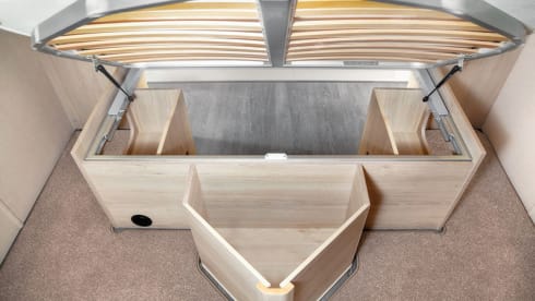 The Bucko – 4 berth Autotrail Motorhome from 2023