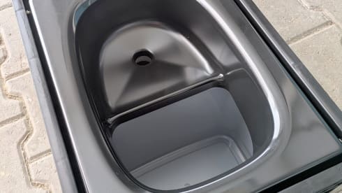 Anneliese  – Ford Transit self-conversion 2.00*1.40 longitudinal bed all-wheel drive 