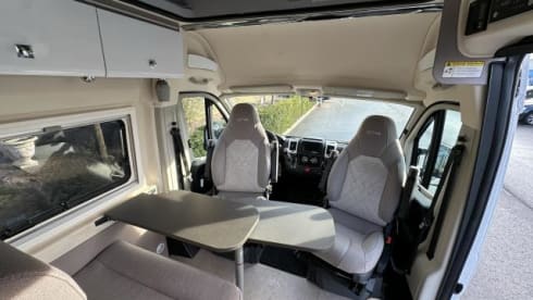 Compacte 4p Bürstner buscamper 2021