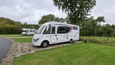 Bürstner Viseo i690G integrated motorhome for 4 people from 2014 