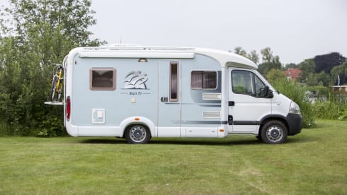 Sunny Boy – 4 P Knaus Sun TI camper, large bed, 2 x air conditioning - Nijmegen region