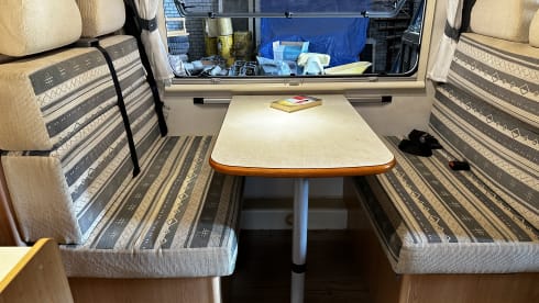 Cozy and complete 5 person camper