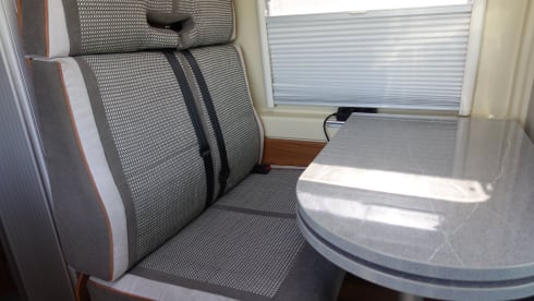 2p Citroën Bus camper from 2014