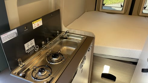 The MAD Van – Pop-up 4p Bürstner campervan uit 2023
