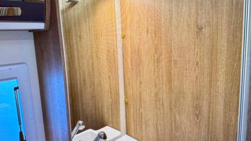 Rollerteam Ronnie – 6 berth Ford semi-integrated from 2026