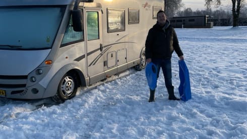 Edens Wanderlust – Luxury camper with every convenience, a dream on wheels!