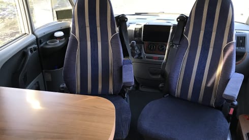 Bur – 4p Bürstner integrated uit 2008