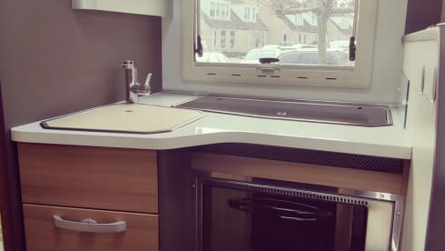 Hotelkamer op Wielen! – Hotel room on wheels! Very beautiful and luxurious Adria Matrix 5 p
