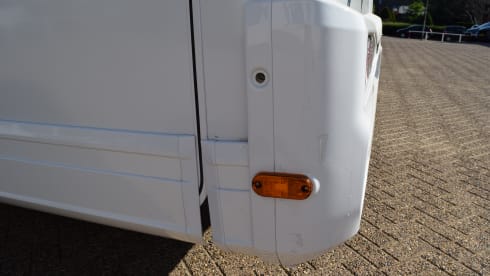 Weinsberg Caracore 700 meg – 4p Fiat integrated from 2024