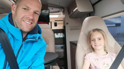 4p Adria Twin Family Van