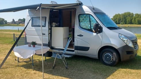 Renault master 165 pk, nieuwe inrichting  – 2p Renault bus from 2015