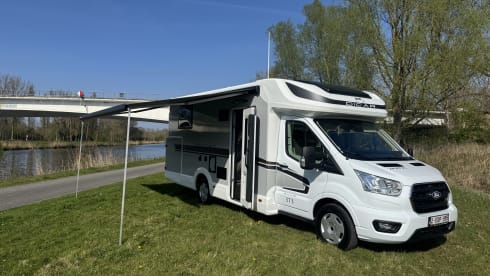 4p Benimar semi-integrated uit 2025