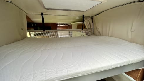 5 person Adria matrix 680 SP half integral camper