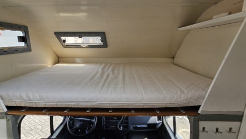 Comfortable 4-person Ford Transit Rimor Camper - Perfect for Families!