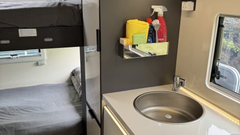 Rollerteam Zefiro 675 Auto, 5 Berth Family Motorhome