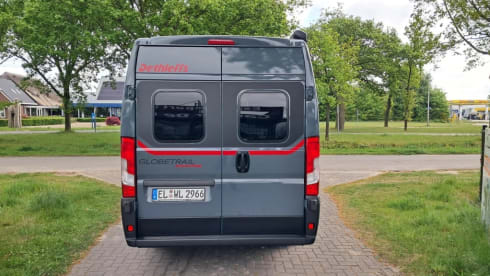 C15 – 2-Personen-Dethleffs-Bus aus dem Jahr 2025