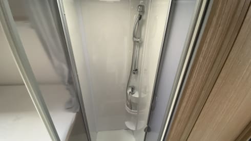 4P Luxury Carado Camper fully equipped