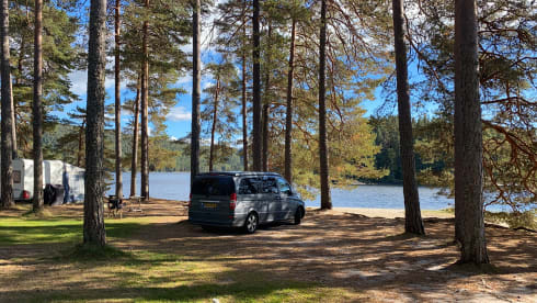 4p Mercedes-Benz campervan uit 2010