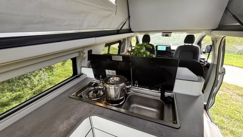 Vannie – Ford Nugget L2 BJ2025