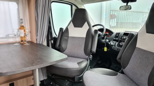 2p Sunlight of 2020 compact and comfortable