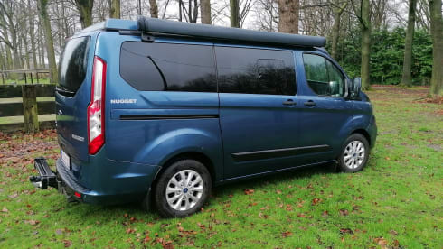 4p Ford campervan uit 2021