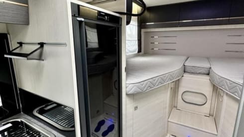 Go explore – Luxury camper with automatic transmission and 170 hp, full of options