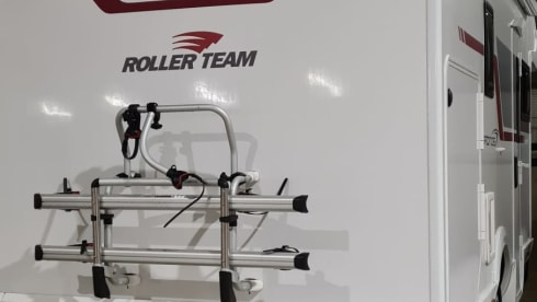 Camper Bolletje – Luxury 4p Roller Team semi-integrated from 2020