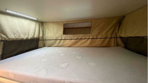 Spacious 4 person Fiat Camper Chausson Flash with French bed & lift bed