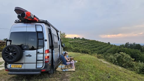 BoWi bus – 2p off Grid Mercedes-Benz bus from 2017