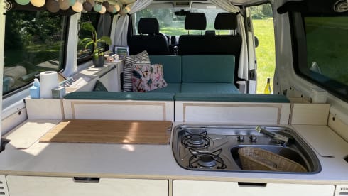 Comfortable, Complete, Cozy and Compact - Ventje VW T6