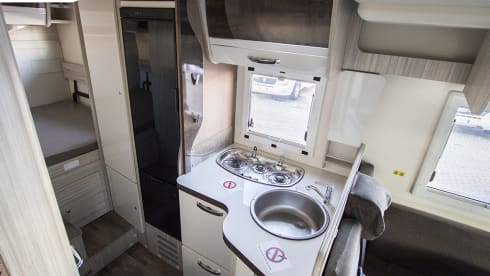 T-Loft 450 – Camper Semintegrale 4 posti Elnagh T-Loft 450 - 6,99 mt. 